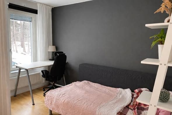 Ljus 2,5:a med uteplats i Järvastaden